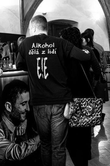 10_MIra_Alcohol